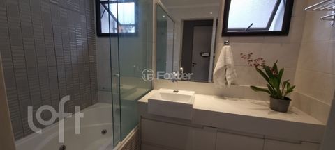 Image 17 - 328386