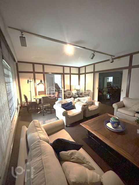 Image 2 - 328533