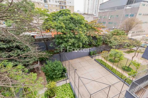 Image 15 - 328564