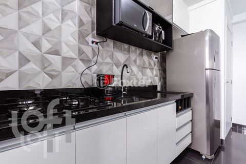 Image 19 - 328617