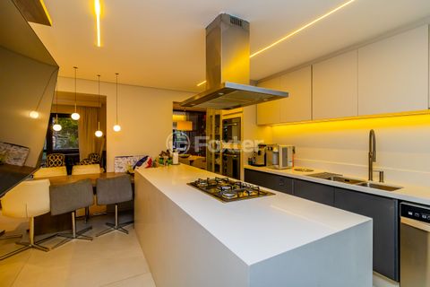Image 12 - 328627