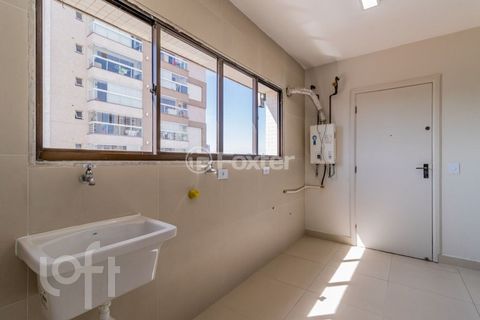 Image 9 - 328715