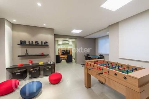 Image 15 - 329311