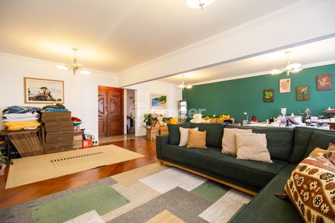 Image 4 - 329693