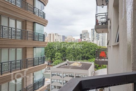 Image 12 - 330994