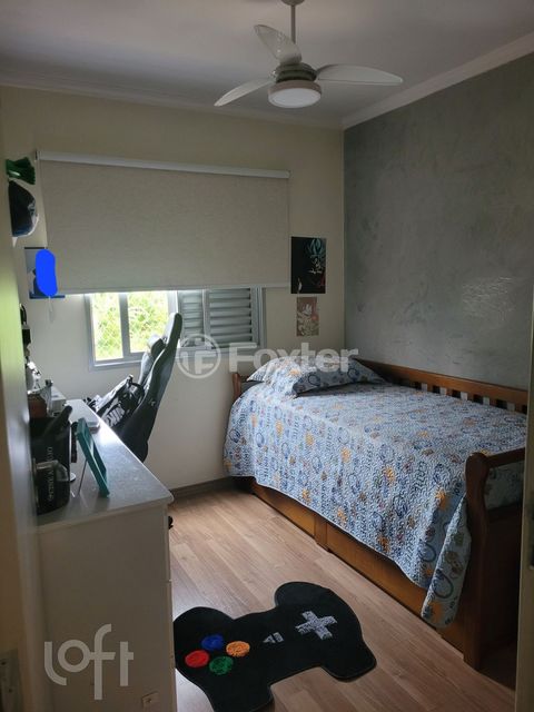 Image 7 - 332829