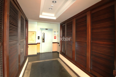 Image 1 - 366696