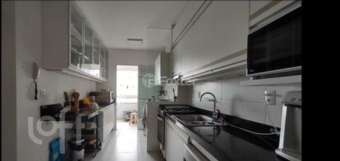 Image 11 - 369157