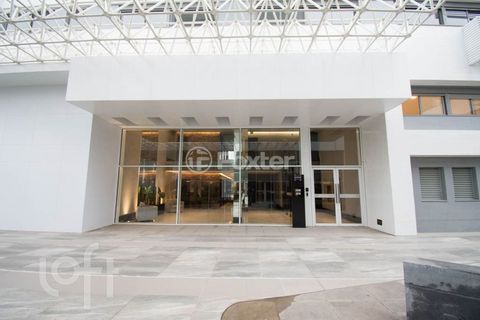 Image 7 - 371081