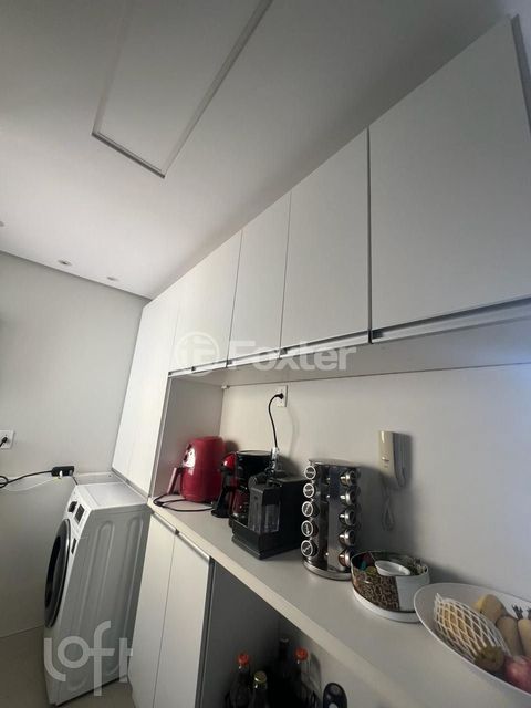 Image 1 - 371566
