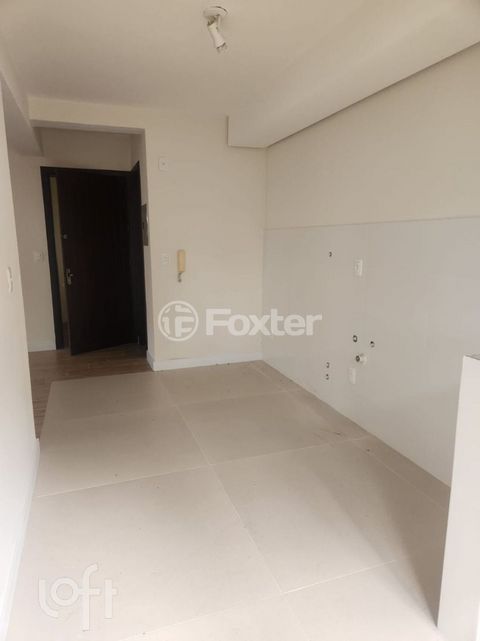 Image 3 - 372232