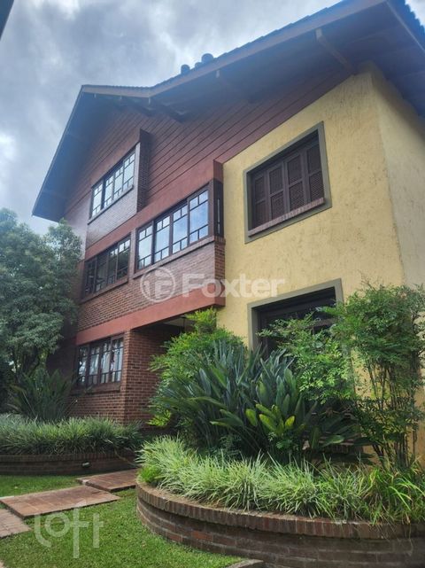 Image 4 - 372232