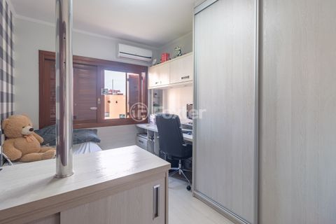 Image 10 - 372775