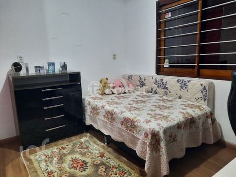 Image 17 - 372989
