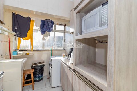Image 17 - 373329