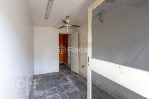 Image 18 - 378777