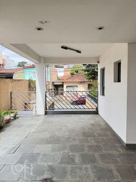 Image 16 - 385019