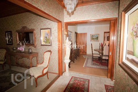 Image 11 - 395350