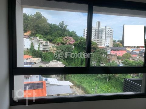 Image 5 - 396748