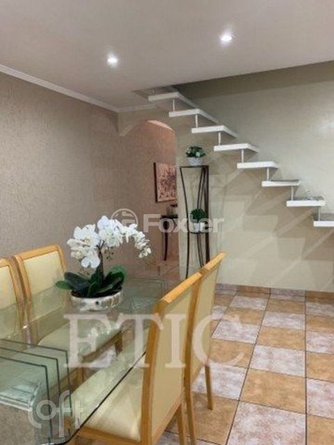 Image 2 - 402023