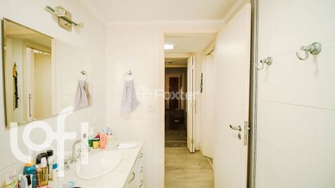 Image 17 - 406994