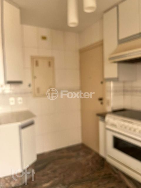 Image 7 - 409211