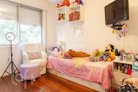 Image 13 - 428295