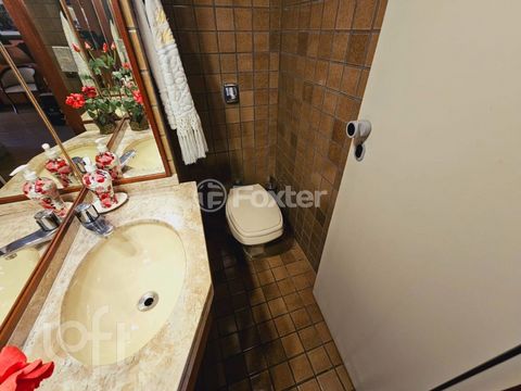 Image 8 - 431130