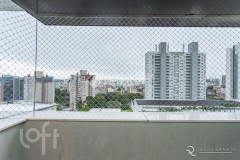 Image 13 - 443422