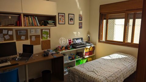 Image 6 - 446044
