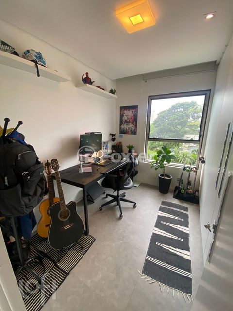 Image 15 - 449252