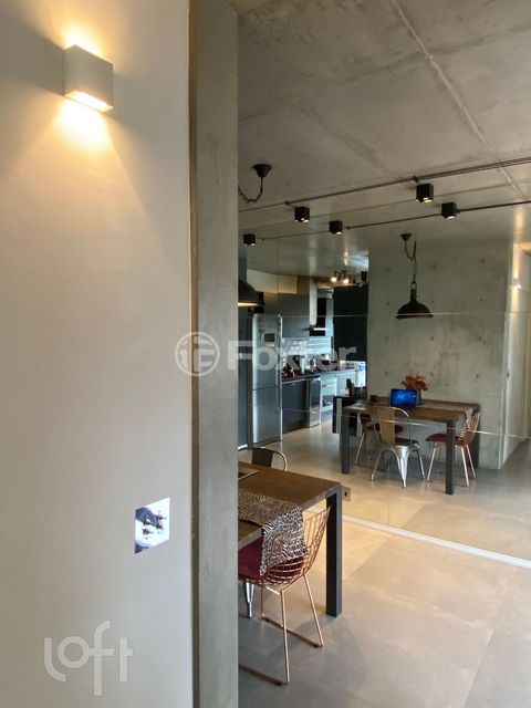 Image 7 - 449252