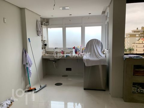 Image 3 - 452698
