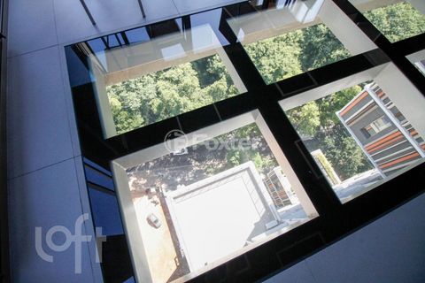 Image 19 - 468429
