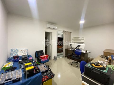 Image 1 - 476872