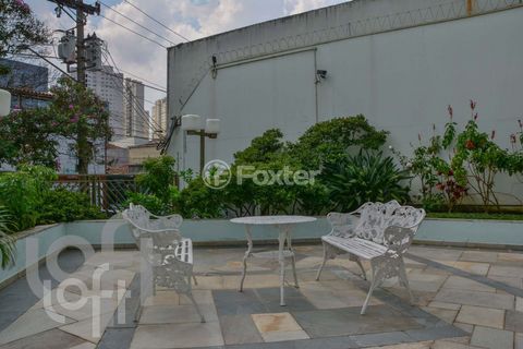 Image 10 - 489033