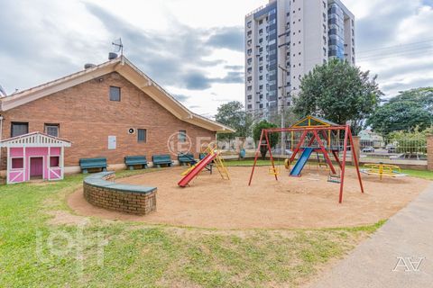 Image 18 - 498991