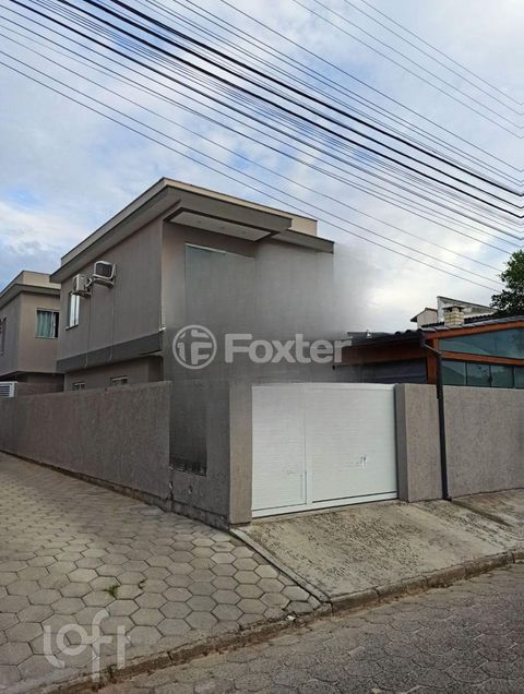 Image 9 - 505961