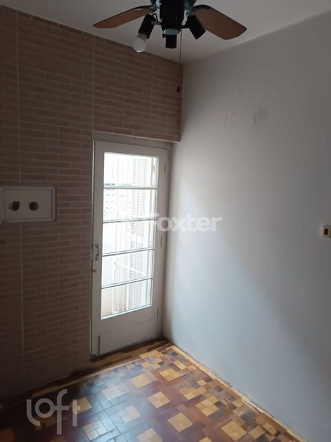 Image 7 - 527958