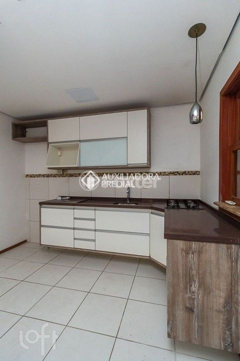 Image 4 - 551793