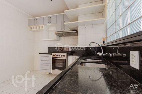 Image 17 - 551896
