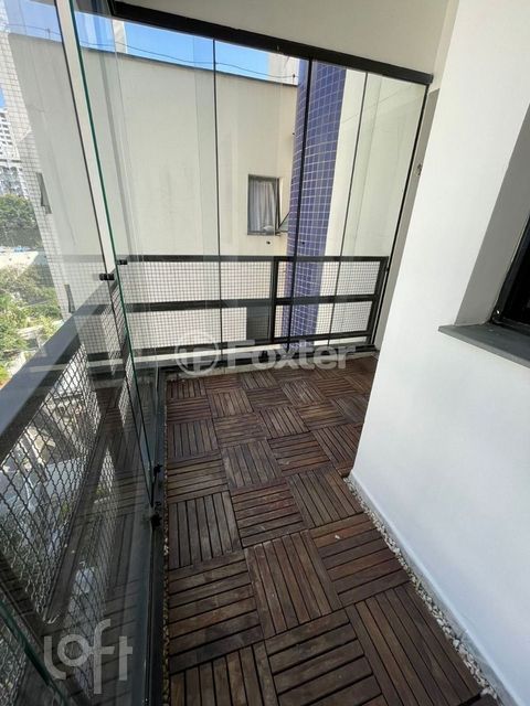 Image 7 - 552682