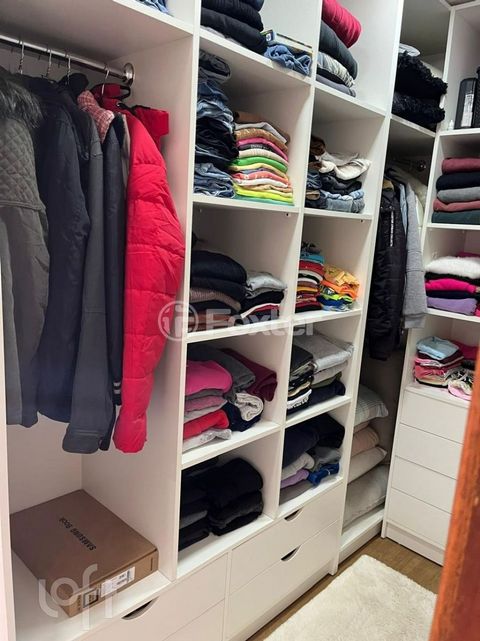 Image 5 - 552913
