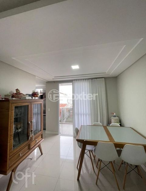 Image 8 - 556331