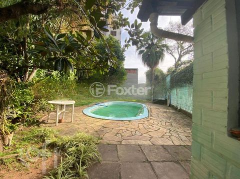 Image 11 - 556713