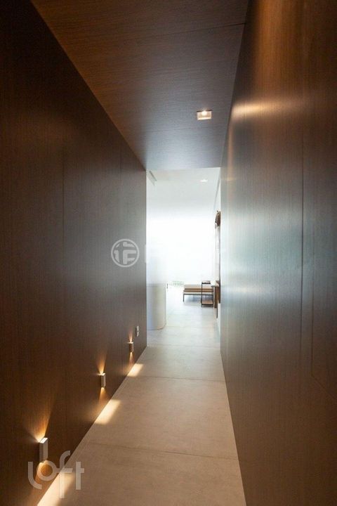 Image 8 - 556787