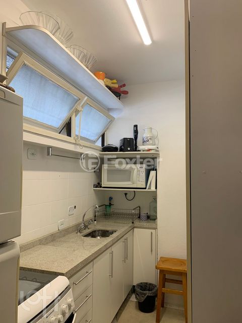 Image 6 - 563695