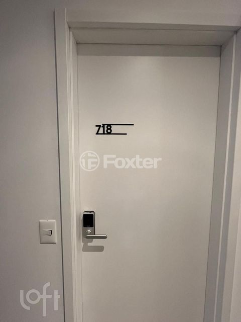 Image 5 - 563947