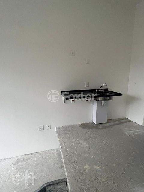 Image 1 - 563947