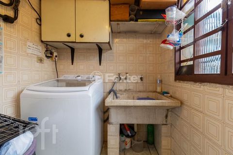Image 8 - 573609